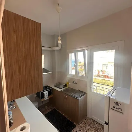 Beachview Chic Modern Apartment Agioi Theodoroi