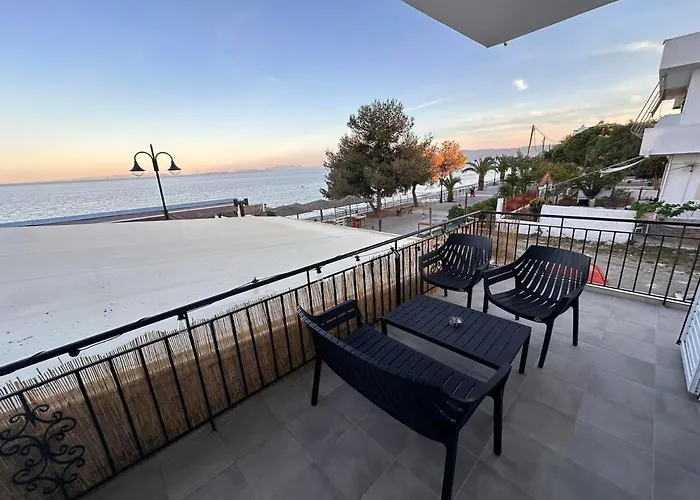 Beachview Chic Modern * Agioi Theodoroi (Corinthia)