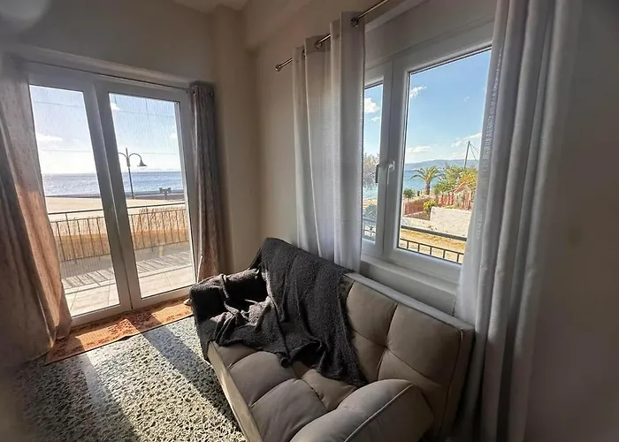 Beachview Chic Modern Lejlighed